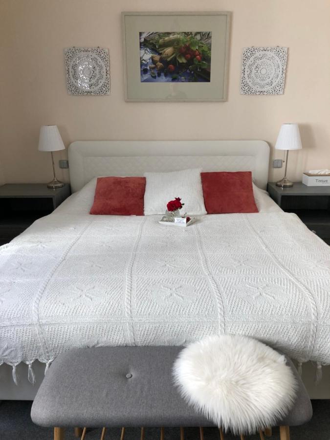 Pension A Restaurace Filip II มาเรียอานซเกลาซนี ภายนอก รูปภาพ